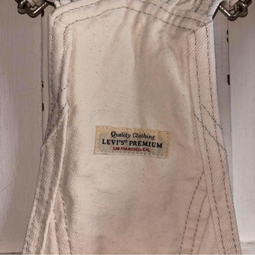 Levi’s White Utility Shorts Overalls Size Medium - Picture 7 of 14